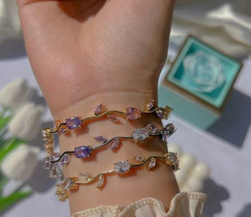 Brazalete Tulipán Mágico – Belleza que Florece en tu Muñeca